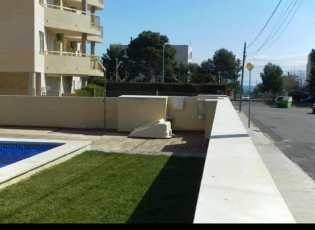 Apartamento Con Terraza Y Acceso Directo A La Piscina Y A 50 M De La Playa Miami Playa Bagian luar foto