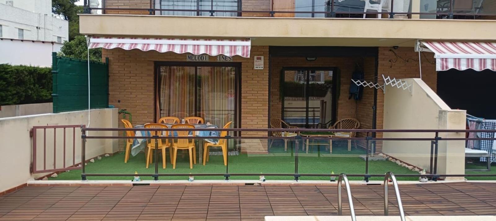 Apartamento Con Terraza Y Acceso Directo A La Piscina Y A 50 M De La Playa Miami Playa Bagian luar foto